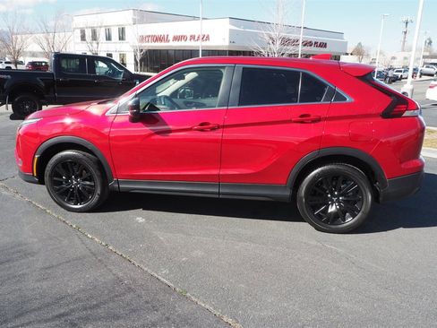 Used 2024 Mitsubishi Eclipse Cross LE image 3