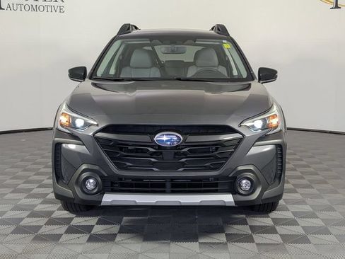 Used 2025 Subaru Outback Limited AWD/4WD image 3