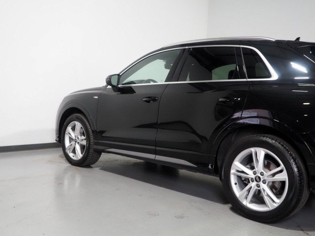 Used 2023 Audi Q3 2.0T Premium Plus w/ Premium Plus Package AWD/4WD image 53