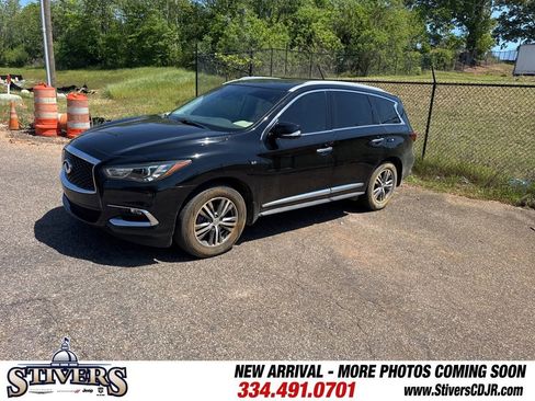 Used 2019 INFINITI QX60 Luxe w/ Essential Package image 4