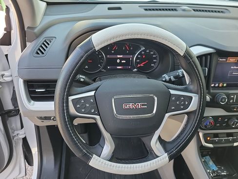 Used 2023 GMC Terrain SLT w/ LPO, Floor Liner Package image 30