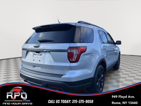 Used 2019 Ford Explorer XLT w/ Equipment Group 202A AWD/4WD image 5