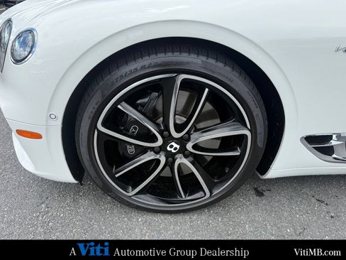 Used 2022 Bentley Continental GT AWD/4WD image 12