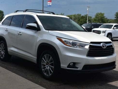 Used 2015 Toyota Highlander XLE AWD/4WD image 13