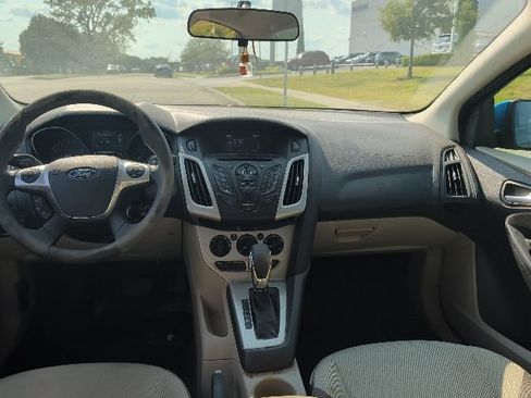 Used 2014 Ford Focus SE FWD image 10