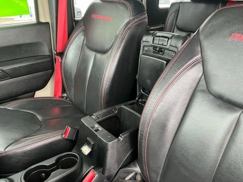 Used 2017 Jeep Wrangler Unlimited Rubicon image 30