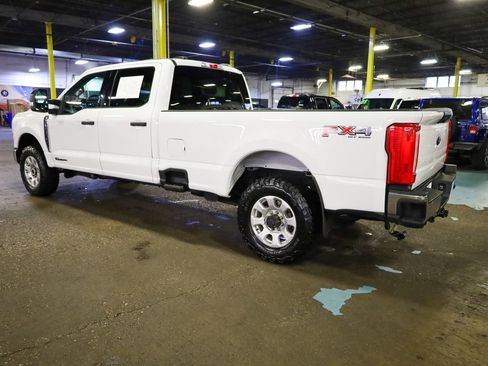 Used 2024 Ford F350 XLT w/ FX4 Off-Road Package image 4