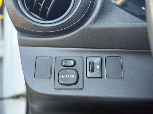 Used 2012 Toyota Prius C One image 22