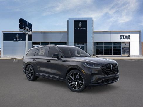 New 2025 Lincoln Aviator Black Label w/ Jet Appearance Package image 7