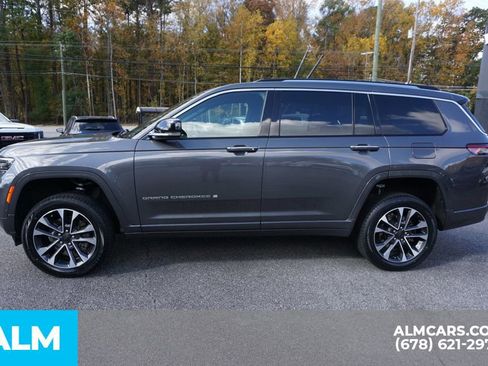 Used 2023 Jeep Grand Cherokee L Overland w/ Luxury Tech Group IV image 7