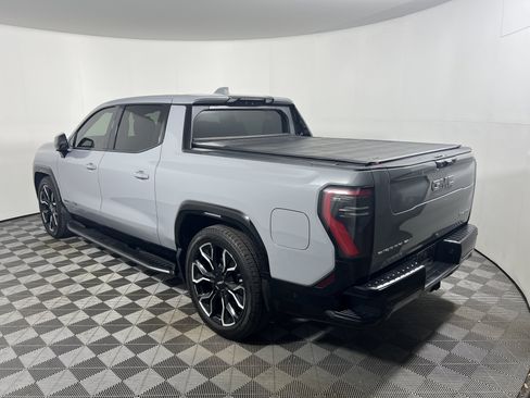 Used 2025 GMC Sierra EV Denali AWD/4WD image 3