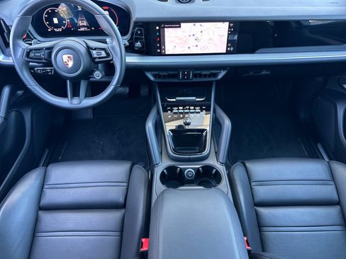 Certified 2025 Porsche Cayenne Coupe AWD/4WD image 6