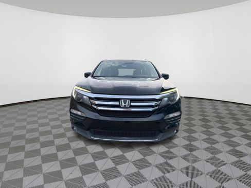 Used 2018 Honda Pilot Touring image 2