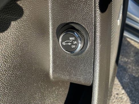 Used 2019 Chevrolet Traverse Premier image 12