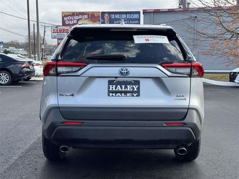 Used 2024 Toyota RAV4 XLE image 21