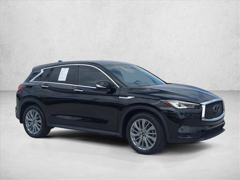 Used 2023 INFINITI QX50 Pure AWD/4WD image 3