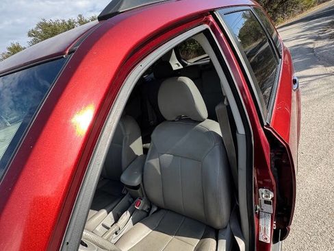 Used 2010 Subaru Forester 2.5X Limited image 6