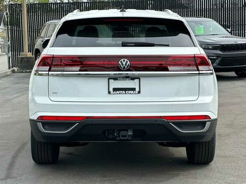 New 2024 Volkswagen Atlas Cross Sport SE FWD image 5