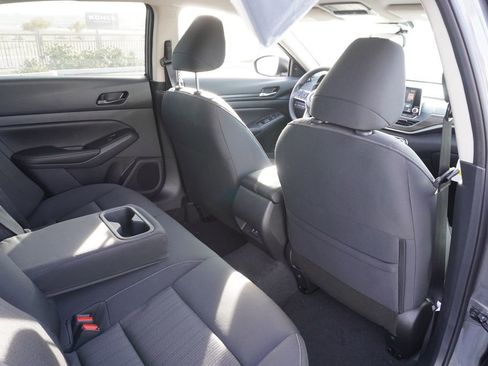 Certified 2025 Nissan Altima 2.5 SV image 10