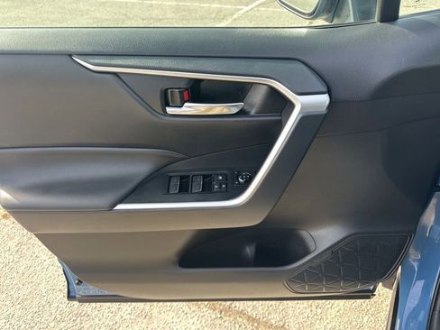 Used 2024 Toyota RAV4 SE image 23