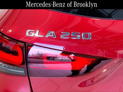 Certified 2023 Mercedes-Benz GLA 250 4MATIC image 9
