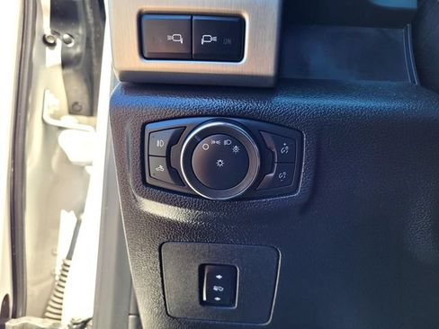 Used 2015 Ford F150 Platinum w/ Equipment Group 701A Luxury RWD image 15