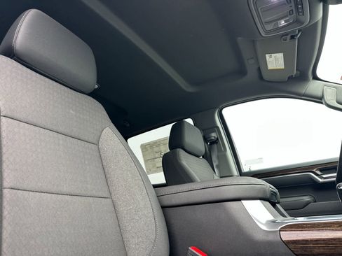 New 2026 GMC Sierra 1500 Elevation image 15