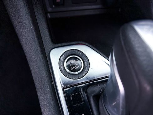 Used 2024 Nissan Sentra SV FWD image 22