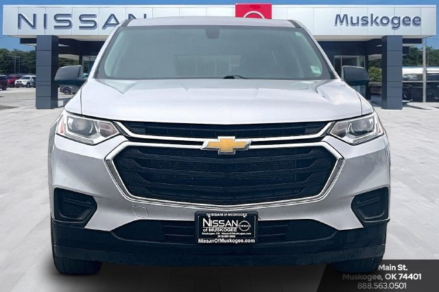 Used 2021 Chevrolet Traverse LS FWD image 2
