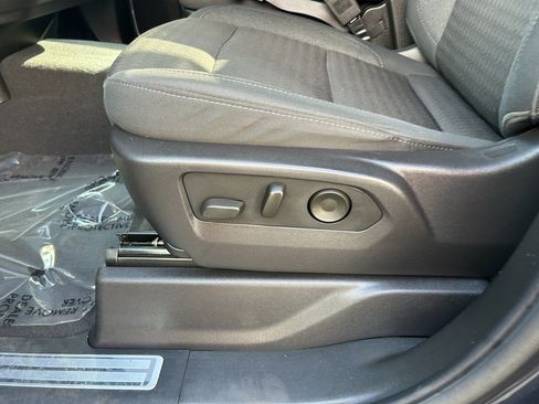 Used 2024 Chevrolet Silverado 1500 LT AWD/4WD image 18