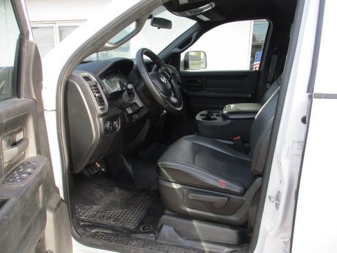 Used 2022 RAM 3500 Tradesman w/ Chrome Appearance Group image 9