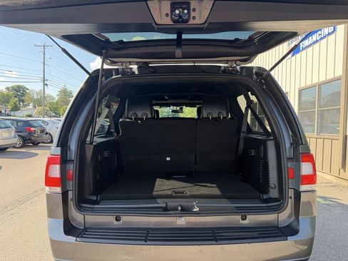 Used 2016 Lincoln Navigator L Select AWD/4WD image 8