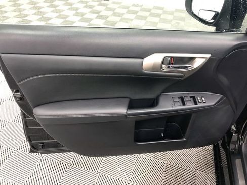 Used 2014 Lexus CT 200h FWD image 12