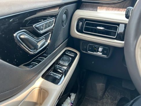 Used 2022 Lincoln Aviator Reserve w/ Elements Package Plus AWD/4WD image 13