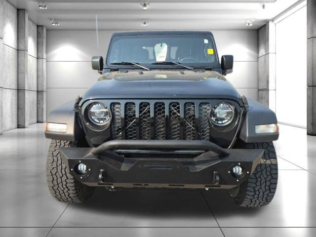 Used 2020 Jeep Gladiator Sport w/ Technology Group AWD/4WD image 3