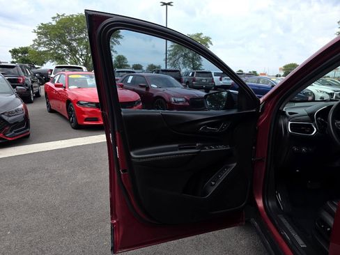 Used 2019 Chevrolet Equinox Premier image 13