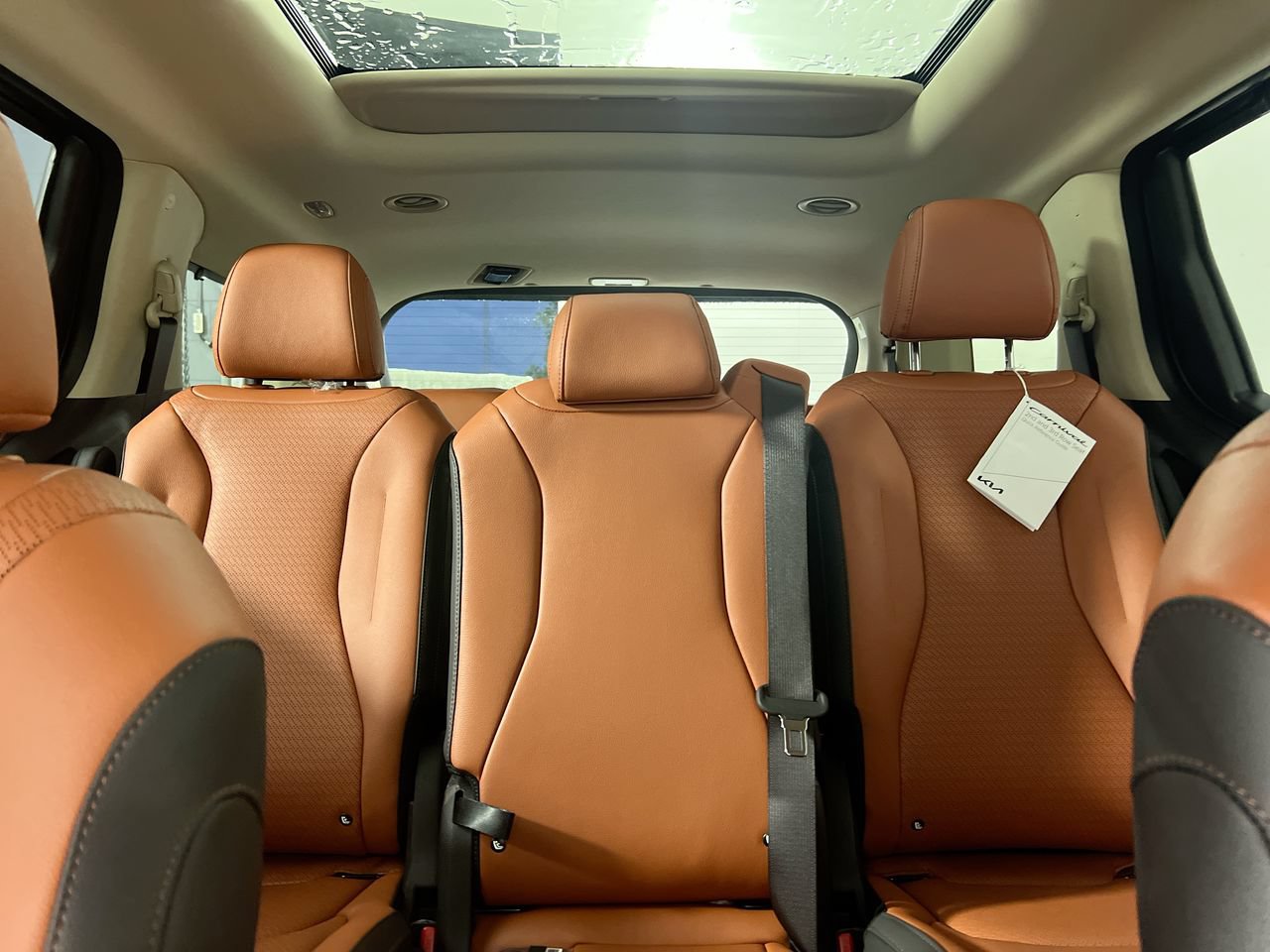 New 2026 Kia Carnival SX w/ SX Dark Edition Package FWD image 34