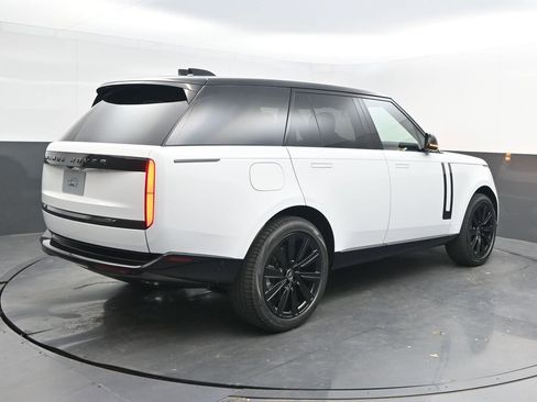 Used 2025 Land Rover Range Rover SE AWD/4WD image 7