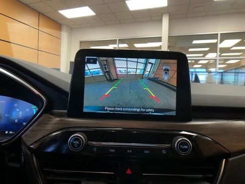 Certified 2020 Ford Escape Titanium image 16