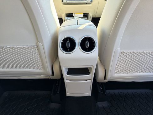 New 2025 Mercedes-Benz GLB 250 4MATIC image 23