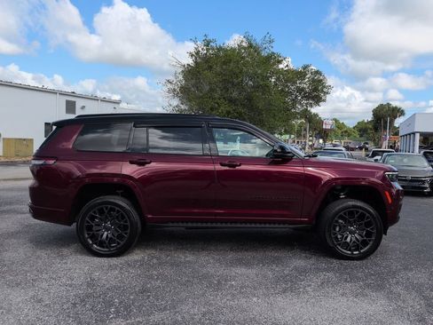 Used 2025 Jeep Grand Cherokee L Summit AWD/4WD image 3