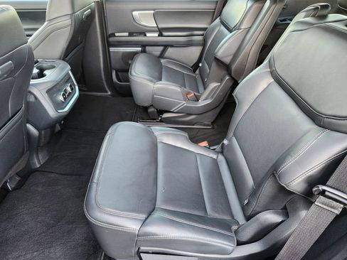 Certified 2025 Ford Expedition Platinum image 15