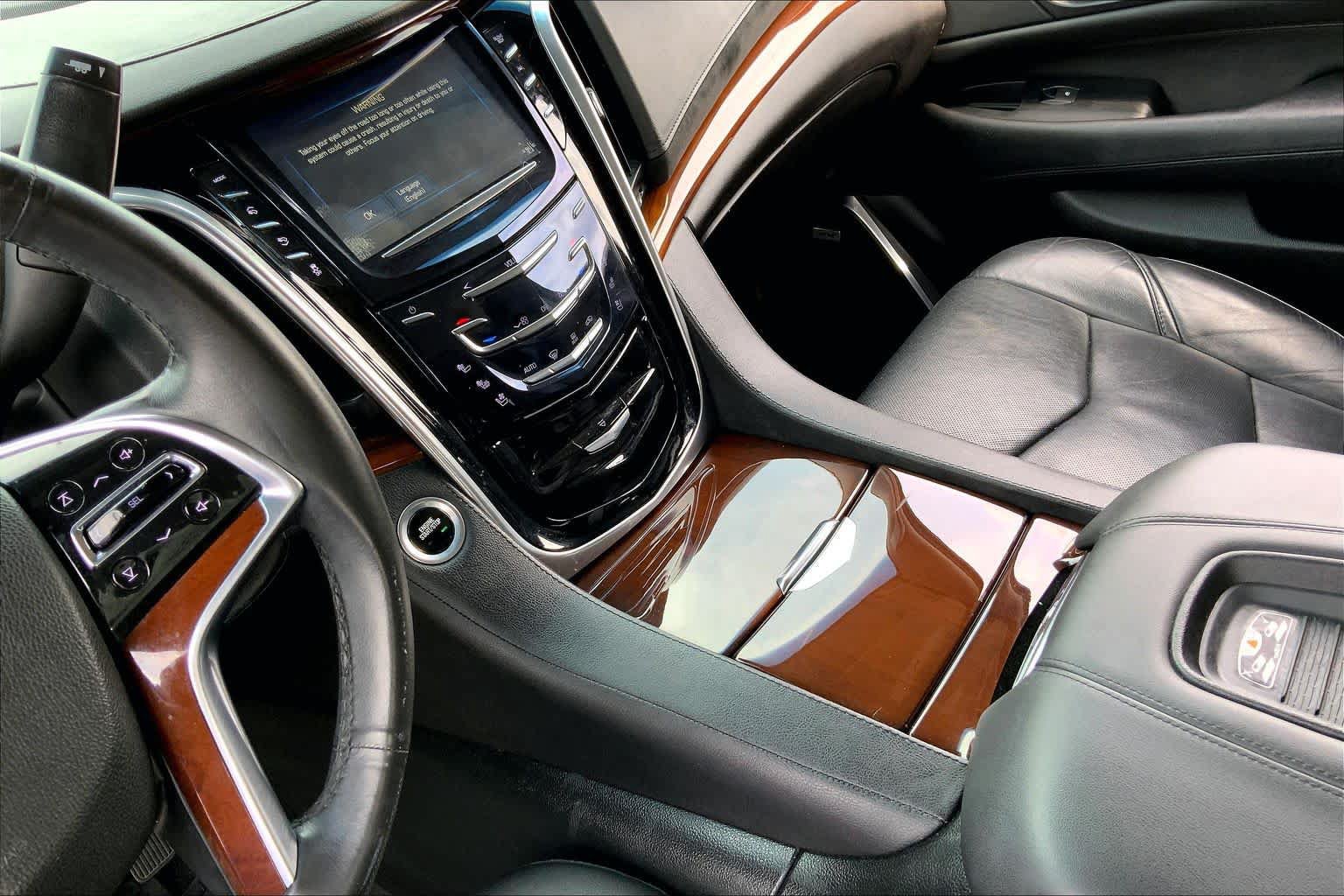 Used 2018 Cadillac Escalade Luxury w/ LPO, Radiant Package RWD image 16