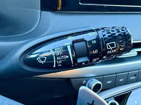 Used 2024 Hyundai Palisade Calligraphy image 32