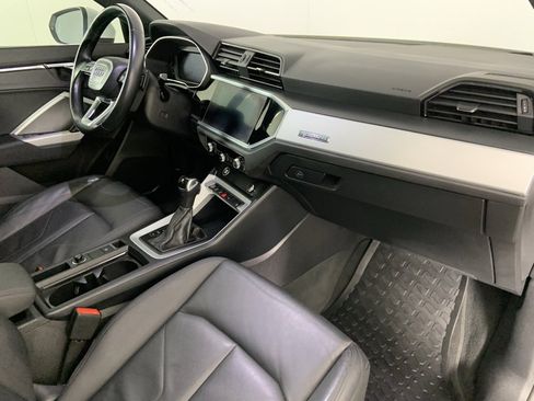 Used 2021 Audi Q3 2.0T Premium image 27