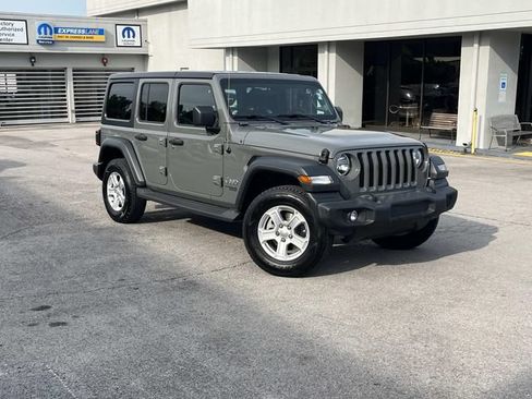 Certified 2018 Jeep Wrangler Unlimited Sport S AWD/4WD image 15