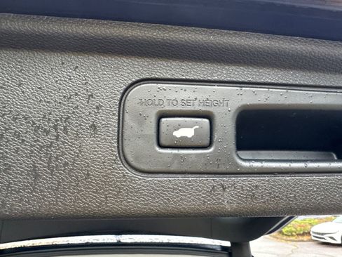 Used 2023 Honda Odyssey Touring image 17