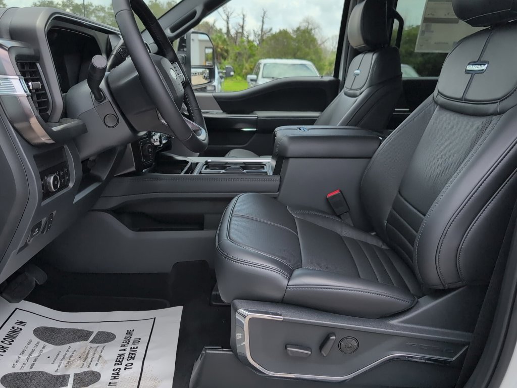 New 2026 Ford F250 Platinum w/ FX4 Off-Road Package AWD/4WD image 9