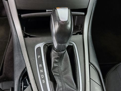 Used 2017 Ford Edge SE w/ Cargo Accessory Package FWD image 19