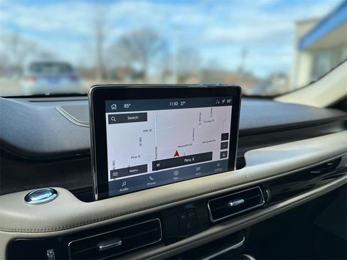 Used 2020 Lincoln Aviator Reserve w/ Equipment Group 202A image 19